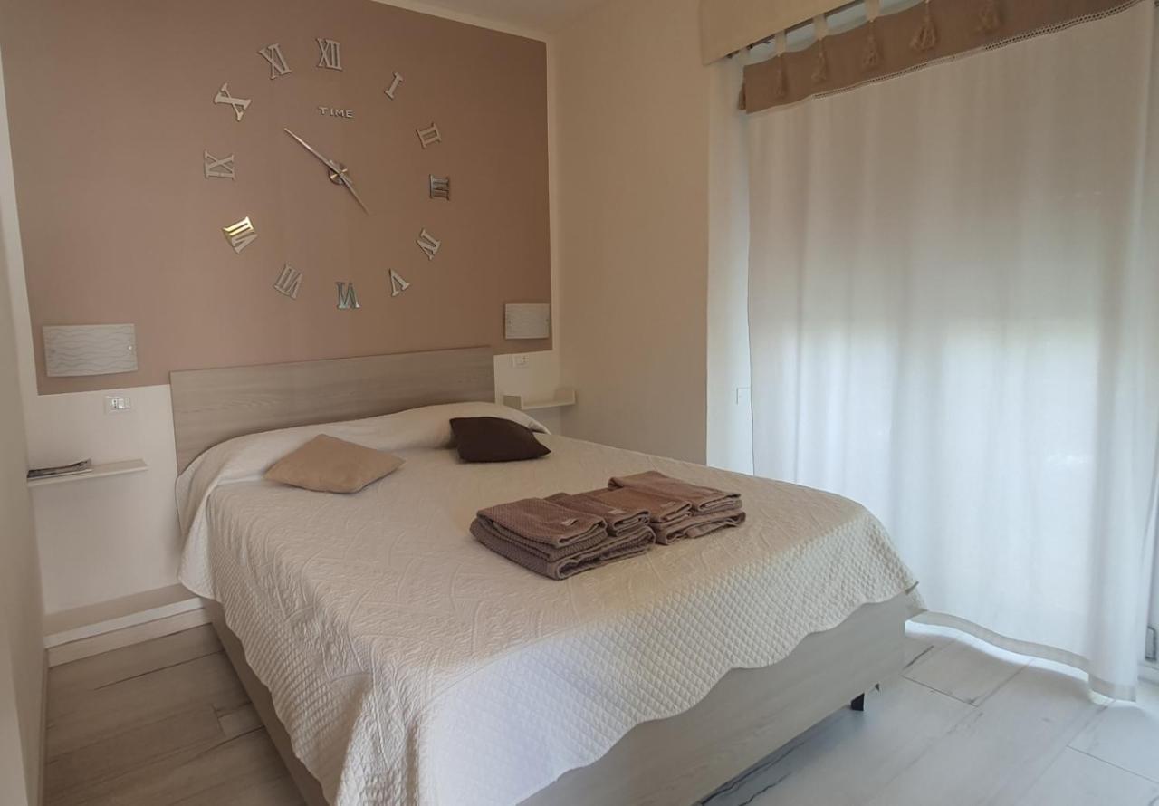 Le Camere Di Sabrina Con Bagno In Camera Sarzana Eksteriør bilde