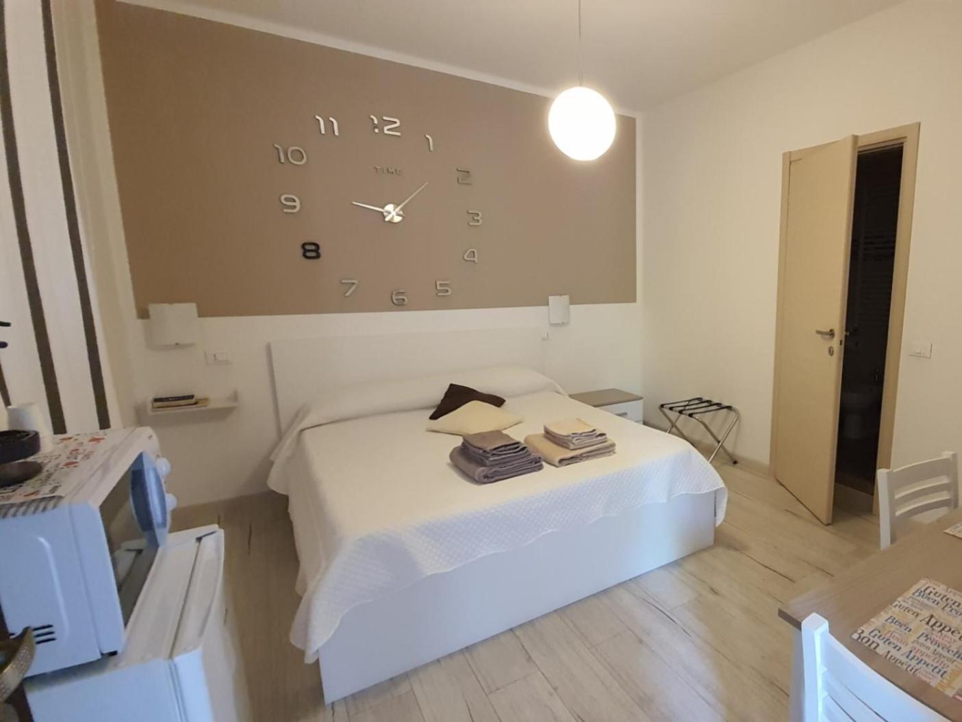 Le Camere Di Sabrina Con Bagno In Camera Sarzana Eksteriør bilde